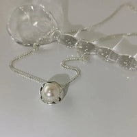 Timeless crystal pendant necklace in silver
