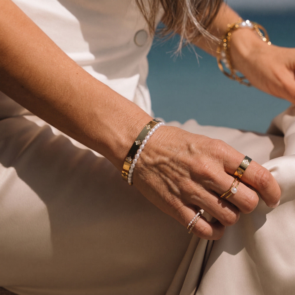 Gold Clover Bangle